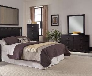 New Black 4pc Bedroom Suite Set!