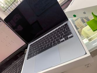 Apple Macbook Air 13 inch M4 16GB RAM/256GB