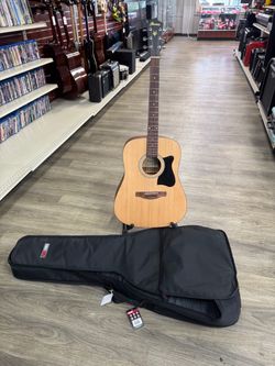 Ibanez V40-OPN acoustic guitar with gig bag
