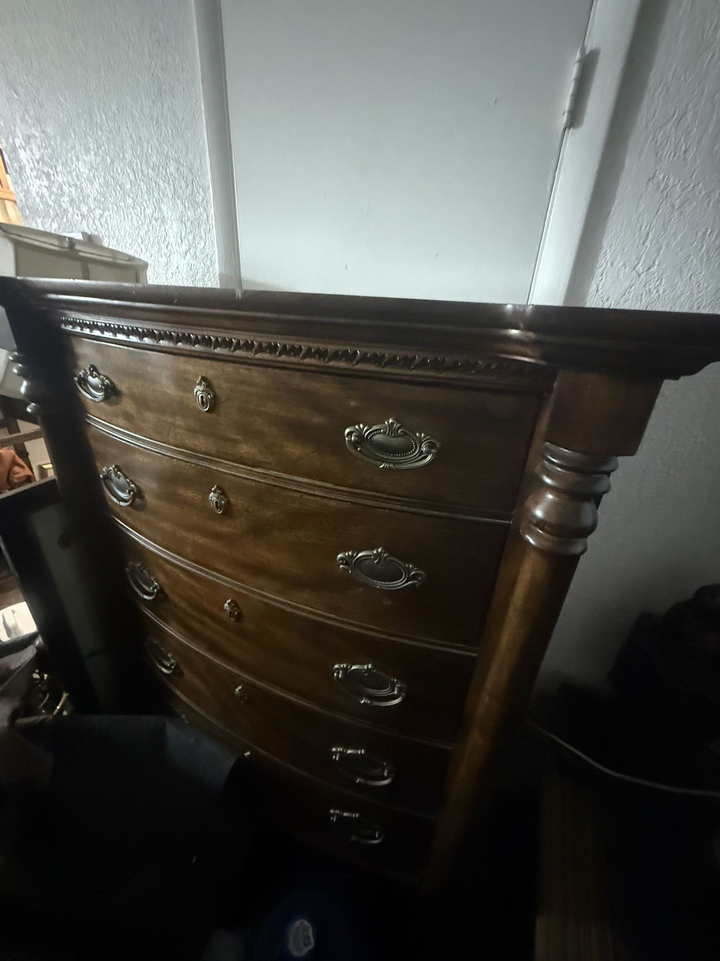 Vineyard Furn 6 Drawer Dresser