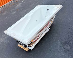 Laurel Mountain Mercer III 35.625-in x 71.625-in White Acrylic Rectangle Drop-in Whirlpool and Air Bath Combination Tub (Reversible Drain)