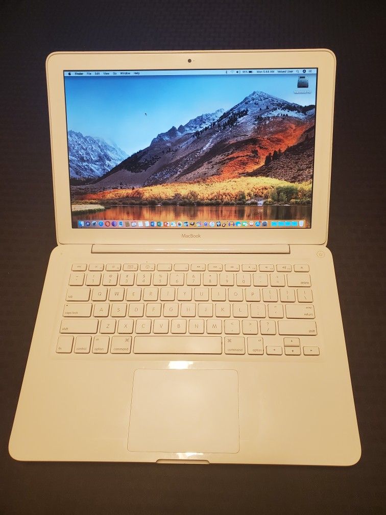 Apple MacBook Pro Laptop
