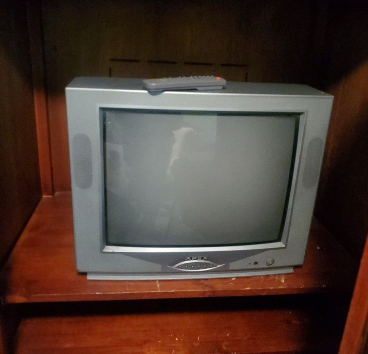 CRT TV Apex At2002