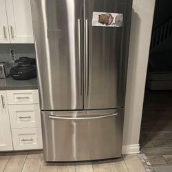 Samsung French Door Refrigerator with Internal Water Dispenser - Stainless Steel
