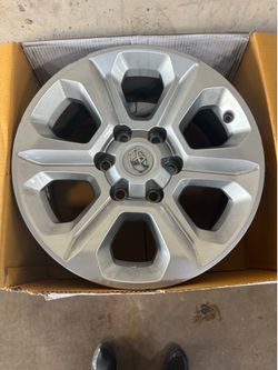 BRAND NEW OEM 17 inch Toyota 4Runner SR5 RIMS!