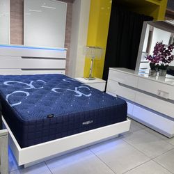 4pc Queen Bedroom Set 🤍 White Color 🥳