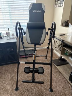 Inversion table