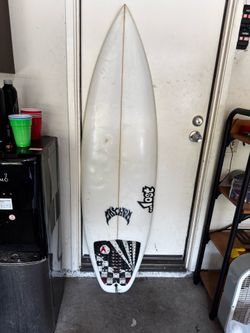 Lost Mayhem 5’8” Surfboard – Squash Tail – Good Condition – Futures Setup