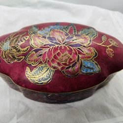 Classic Traditions Jewelry or Trinket Box dish, beautiful details with gold painted highlights from JCPenney. Not for food use.