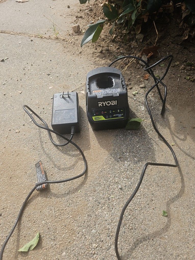 Ryobi Charger