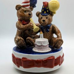 1983 Schmid  'Teddy Bears Picnic" Rotating Music Box. Works!