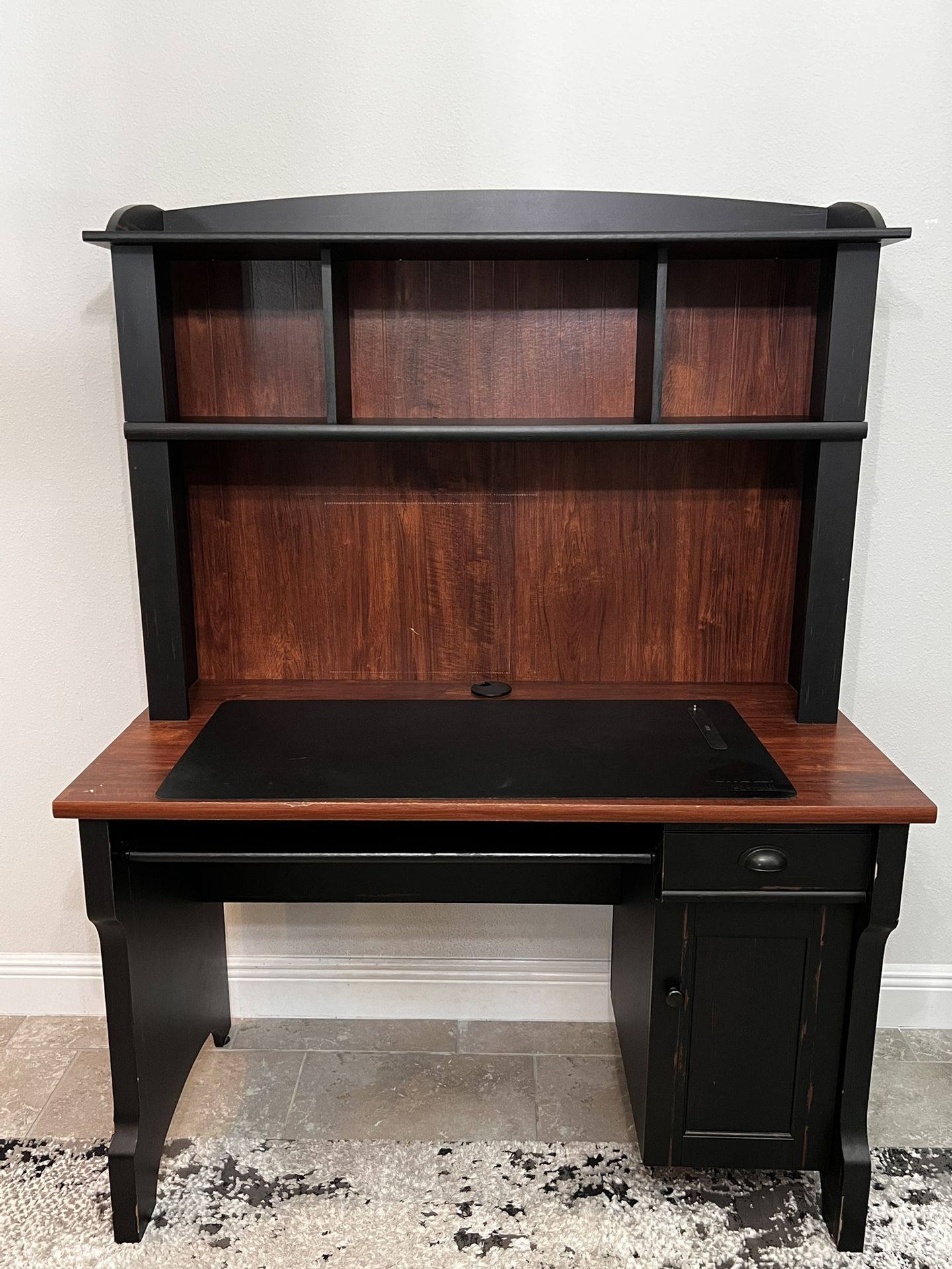 Faux Distressed Desk With Hutch