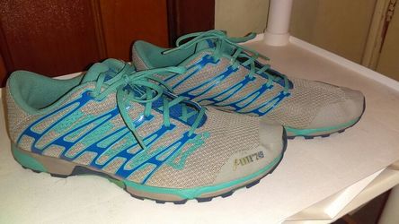 Running shoes size 9
