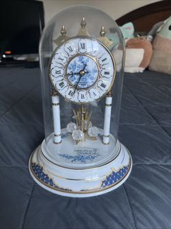Vintage Westminster Ave Maria Reine Handarbeit Clock