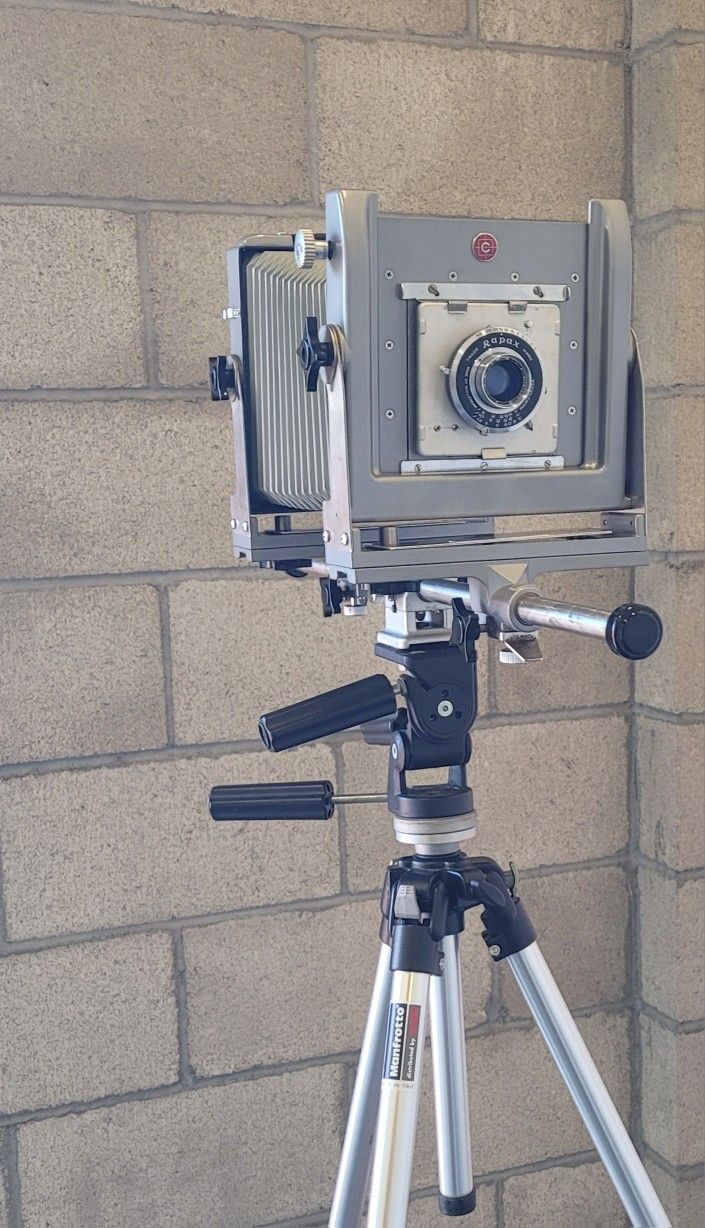 Medium Format Camera By CAMELUT