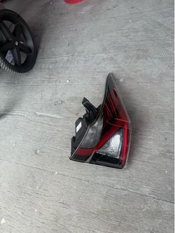 Toyota Prius 2016-2018 taillight