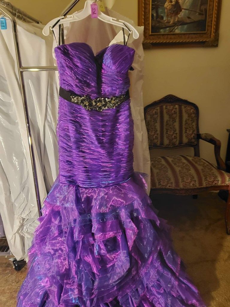 FORMAL DRESSES , NEW WITH TAGS