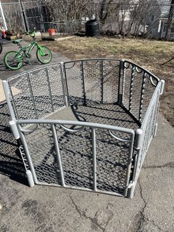 Baby/Puppy play yard