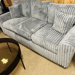 Stunning Stylish Cozy couch!