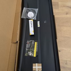 New Soft Tri-Fold Tonneau Cover – Fits 5.5 ft Short Bed (67–69”) – Complete Hardware Included