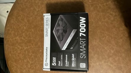 Smart series power supply smart 700w by thermaltake