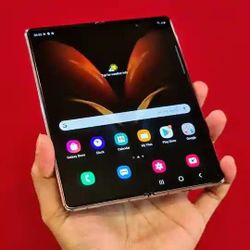 Samsung Galaxy Z Fold 3 Unlocked, FREE Smartwach/ Headphones. Pay $1 Today Rest in payments. NO CREDIT NEEDED FINANCING