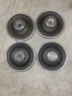 Lincoln hubcaps