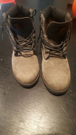 Vert clean womans timberlands size 5