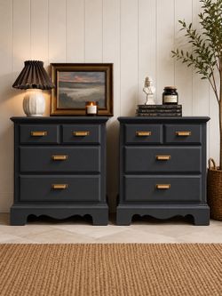 Set of nightstands / side tables / Endtables