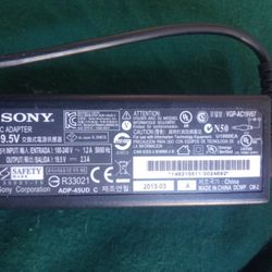 Sony AC Power Adapter For Laptop 19.5 V R33021