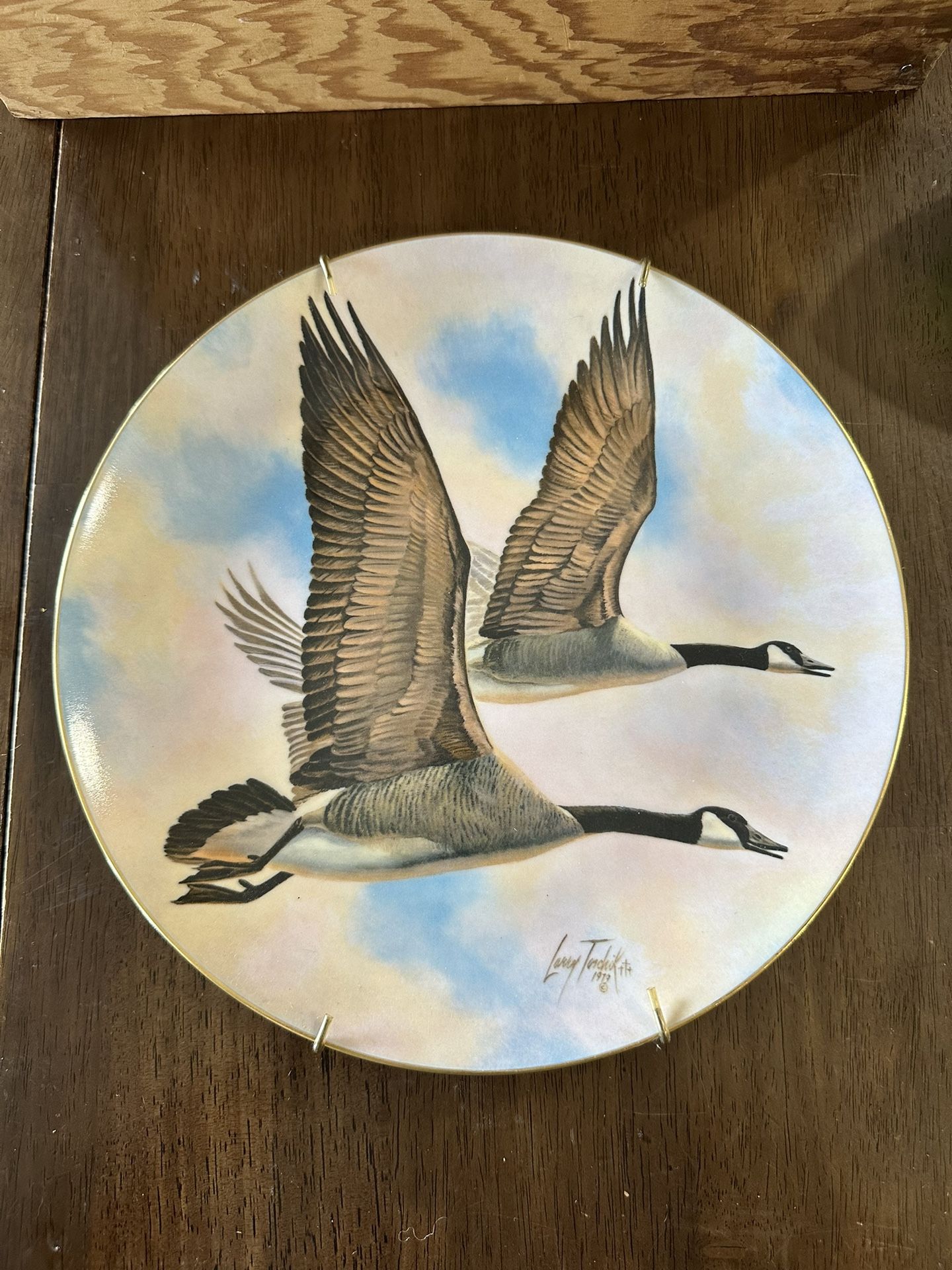 Signed By Artist Larry Toschik Collector Plate limited Edition Canada Geese