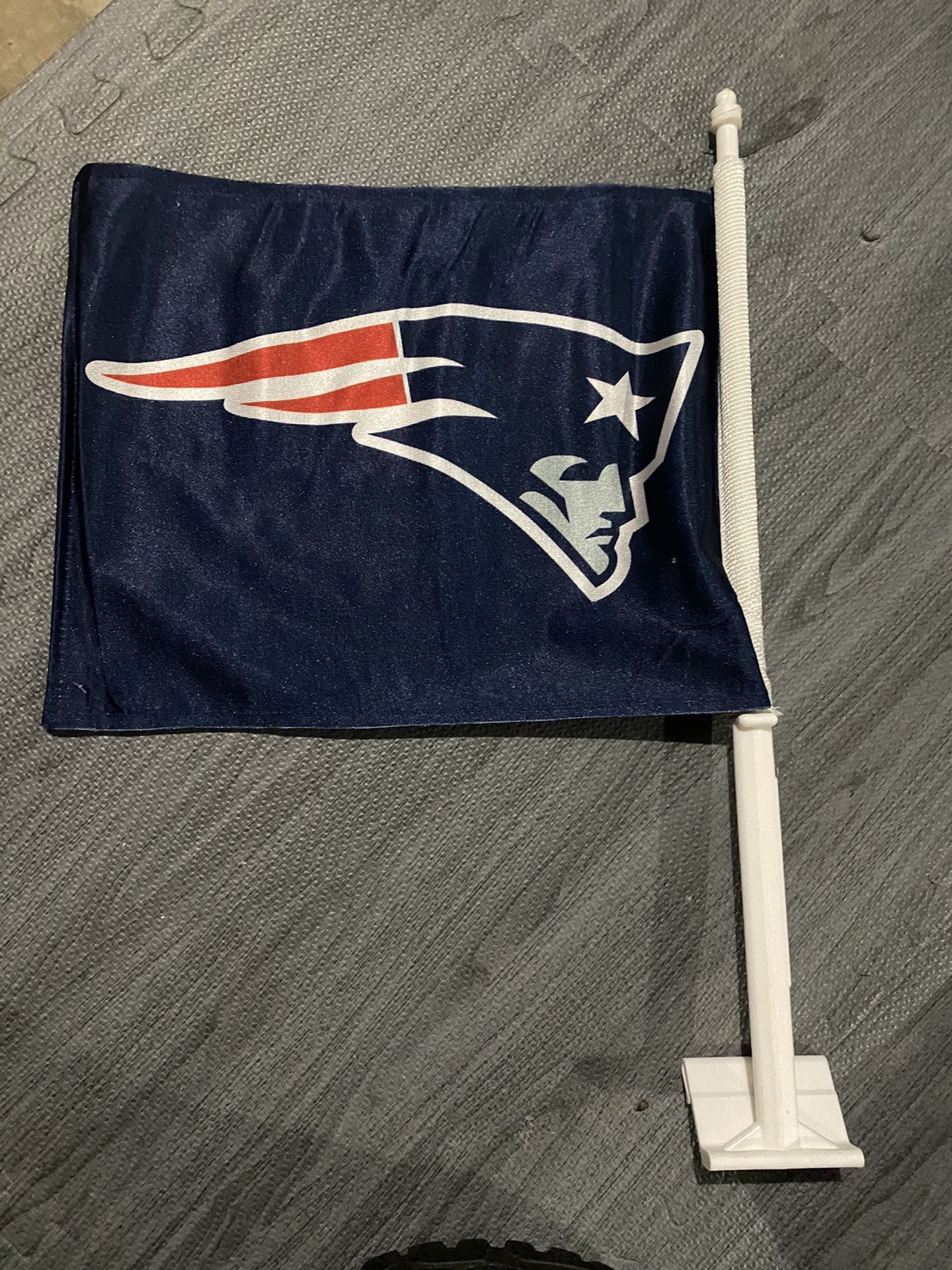 Raiders, Patriots Flags