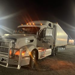 2013 Peterbilt TR 587