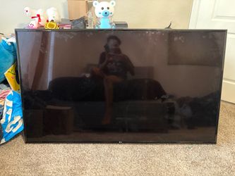 60 inch LG Smart TV & Wall Mount