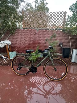 Bicycle - Retrospec 21-speed Hybrid Commuter Bike
