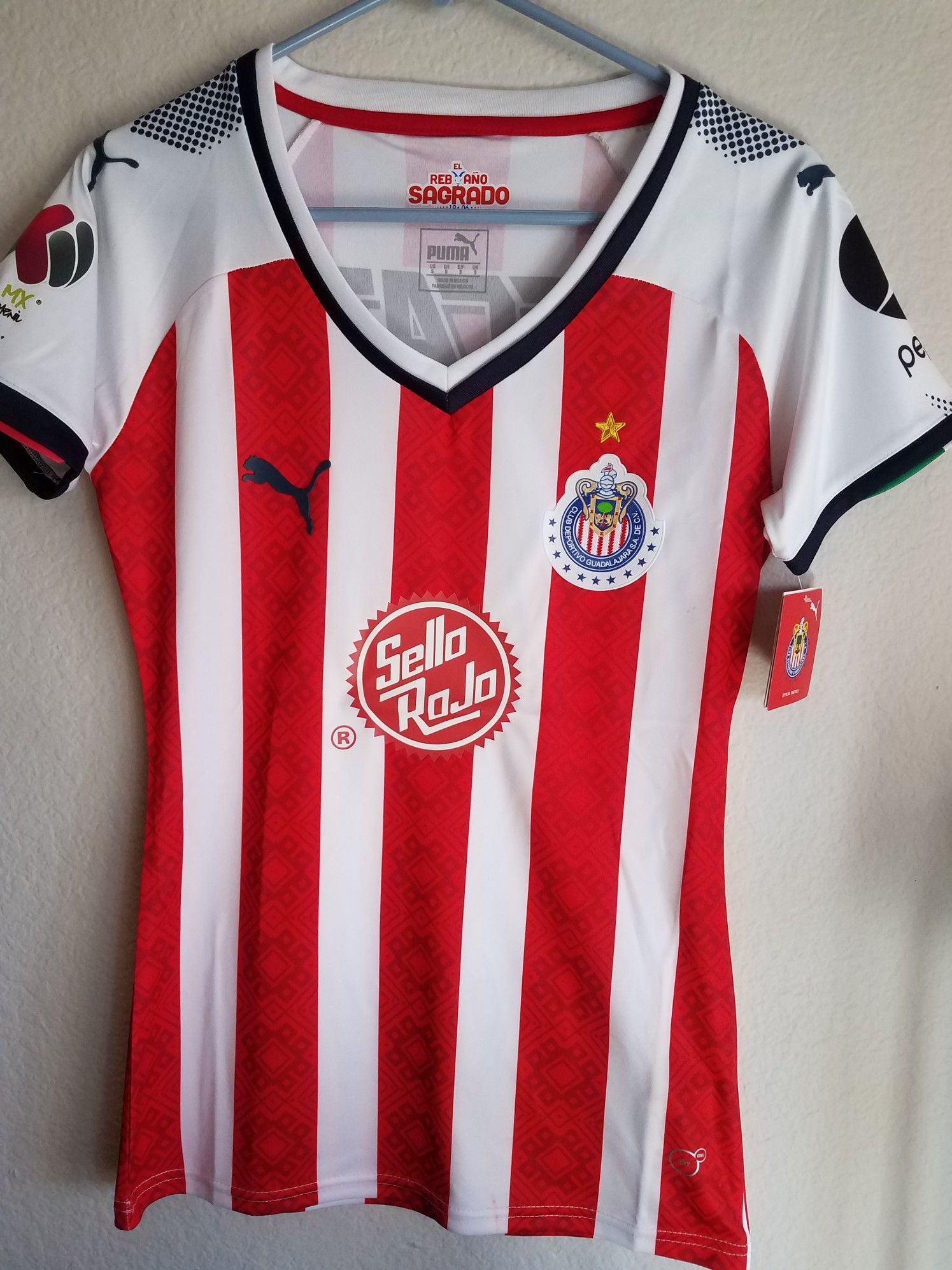Puma womans 17/18 chivas home Jersey original size médium