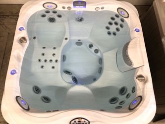Jacuzzi J-335