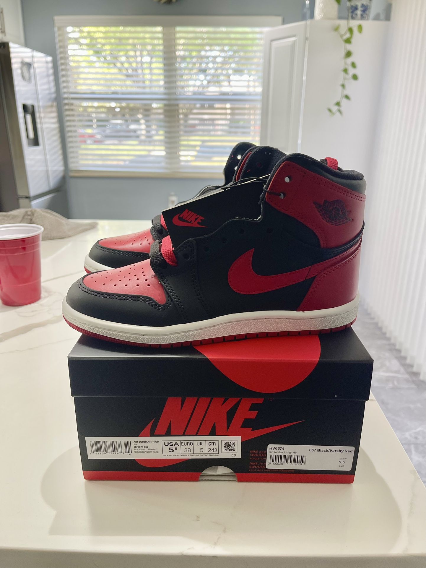 Size Nike Air Jordan High '85 Bred Banned