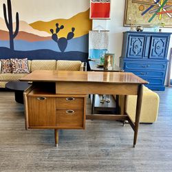 MCM Mainline Hooker Desk! 