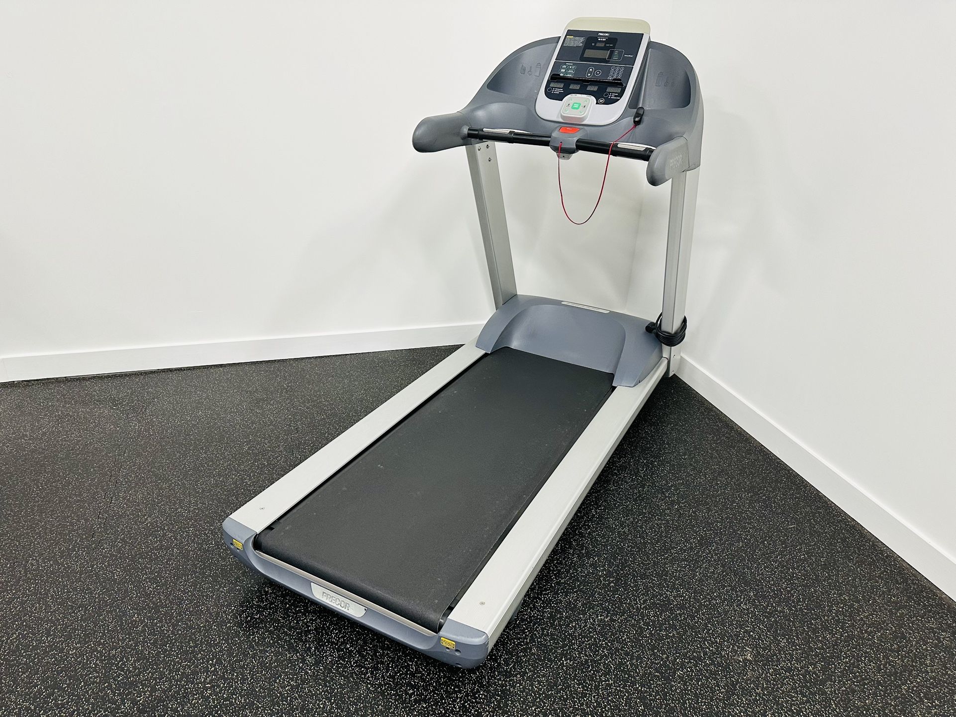 Treadmill - Precor 9.32i - Cardio - Gym Equipment