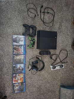 Ps4 + games + controller + charger
