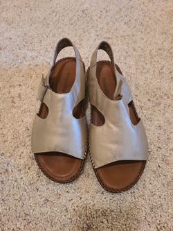Leather Sandles Size 7 Wide