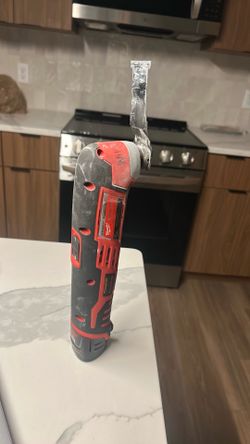 Milwaukee oscillating tool like new