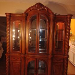 China cabinet 
