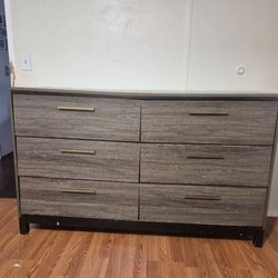 Modern 6 -Drawer Grey Wood Grain Dresser