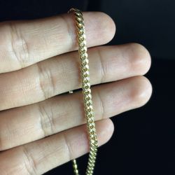 10k Gold Cuban Link Bracelet