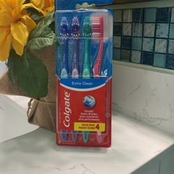 COLGATE TOOTHBRUSHES 