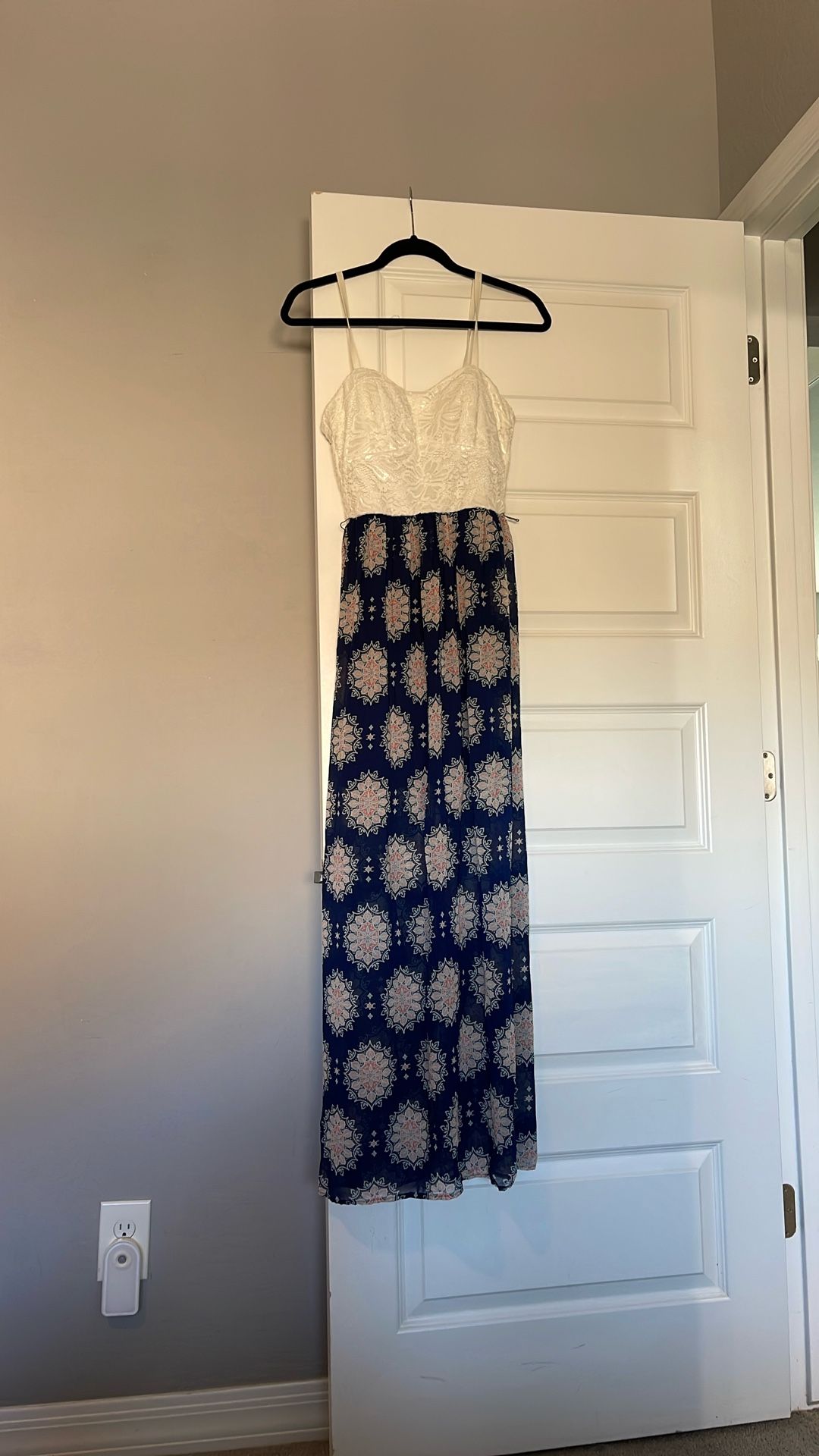 Maxi Dress Medium Size