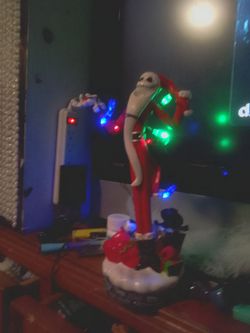 TIM BURTONS THE NIGHTMARE BEFORE CHRISTMAS