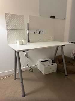 White Adjustable Height Desk & accessories